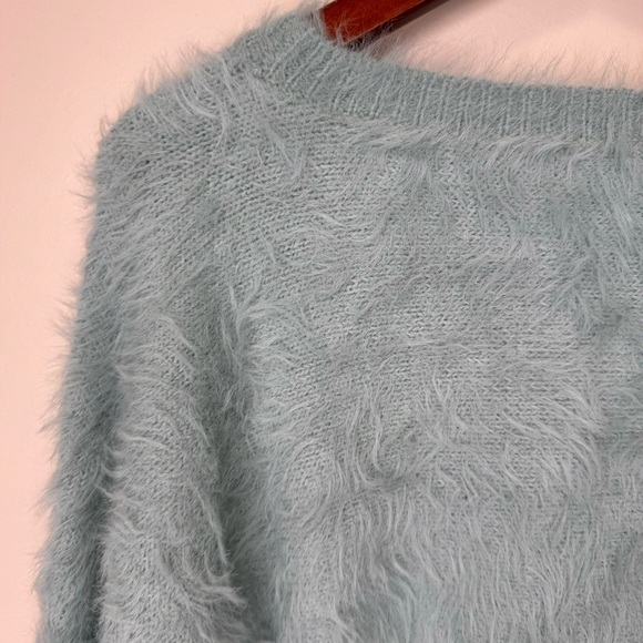 Wearing Your Heart on Your Sleeve Blue Crewneck Fuzzy Knit Cropped Sweater Small - Picture 10 of 14